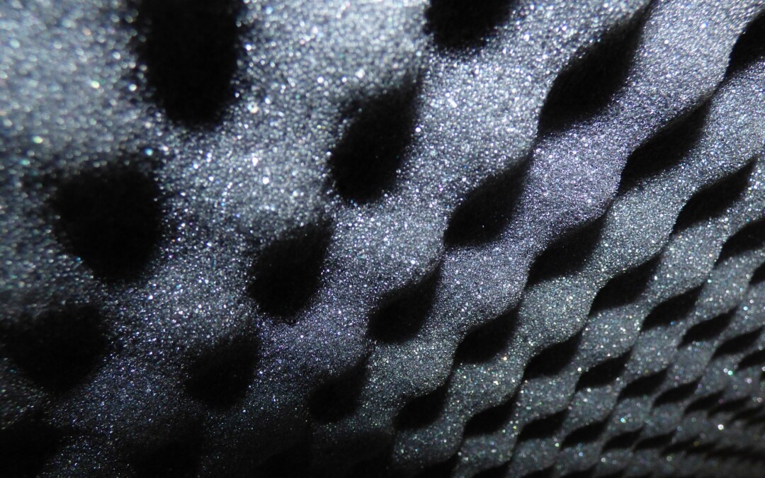 Paneles fonoabsorbentes: qué son y por qué confiar en un especialista